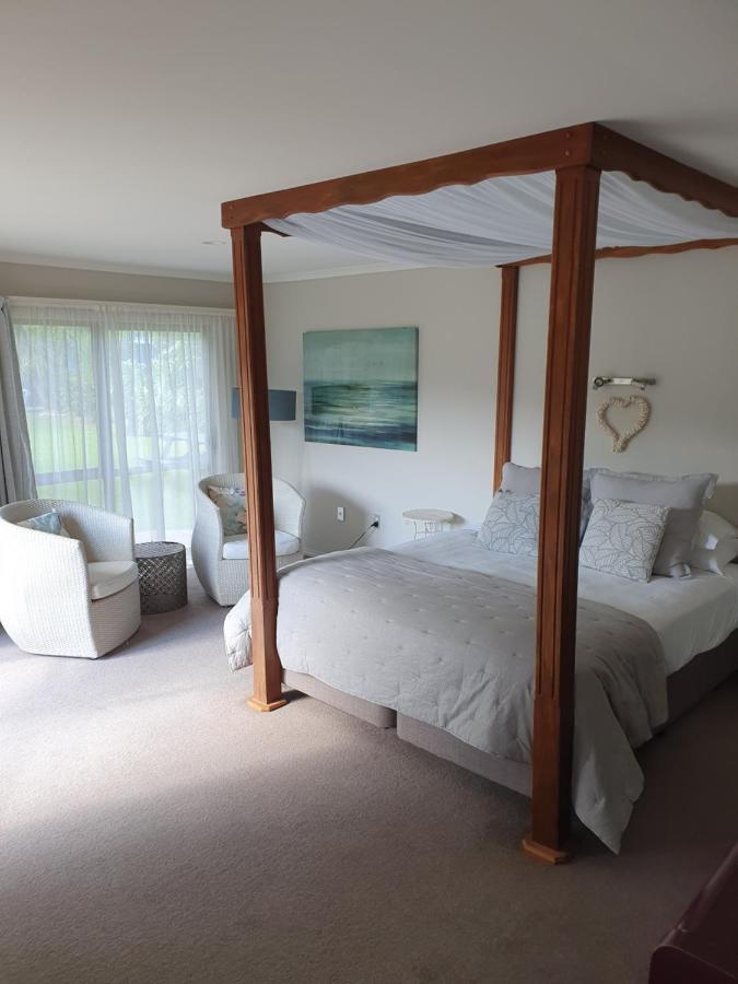 Breakers Motel Whangamata Eksteriør billede