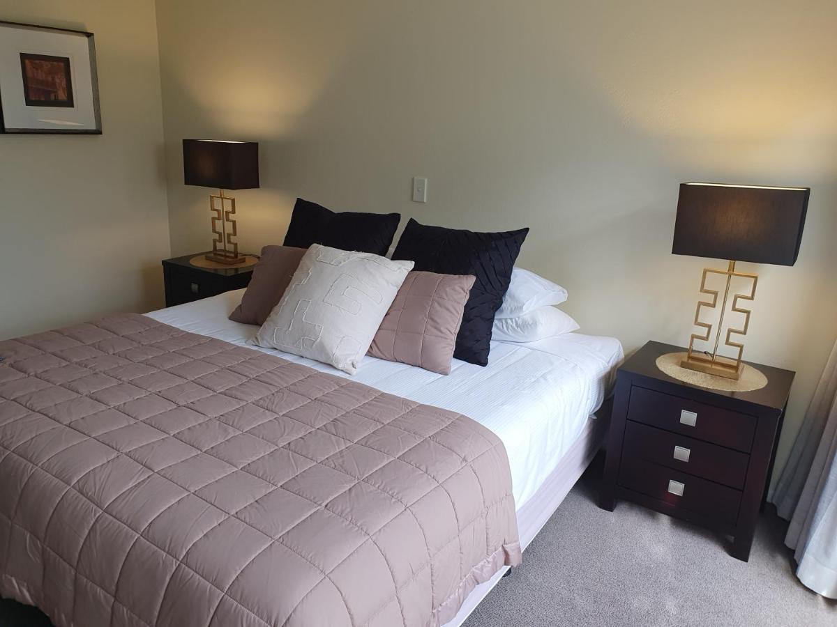 Breakers Motel Whangamata Eksteriør billede