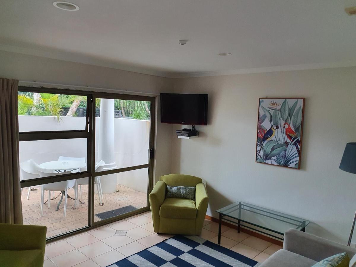 Breakers Motel Whangamata Eksteriør billede