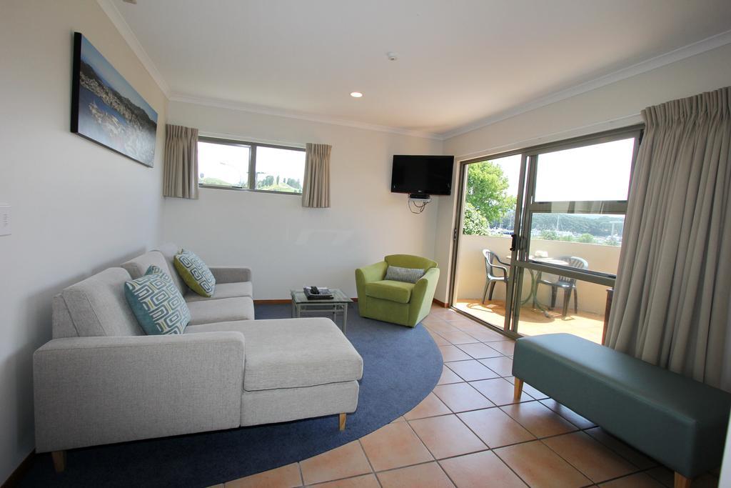 Breakers Motel Whangamata Eksteriør billede